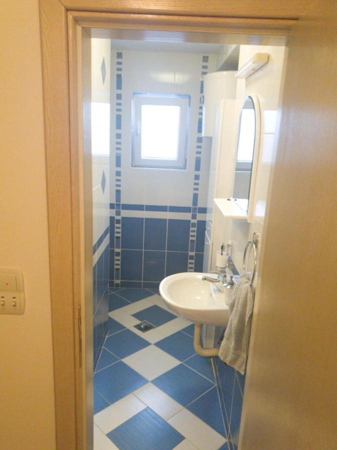 Apartment Paradise Cacak Luaran gambar