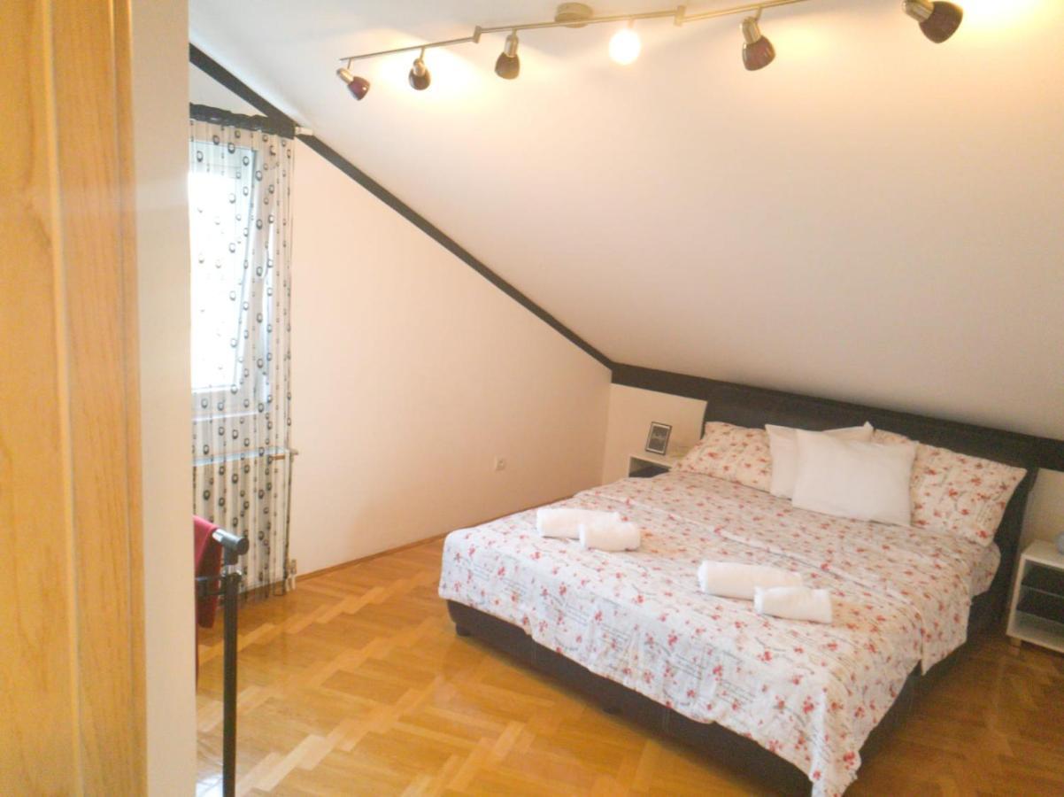 Apartment Paradise Cacak Luaran gambar